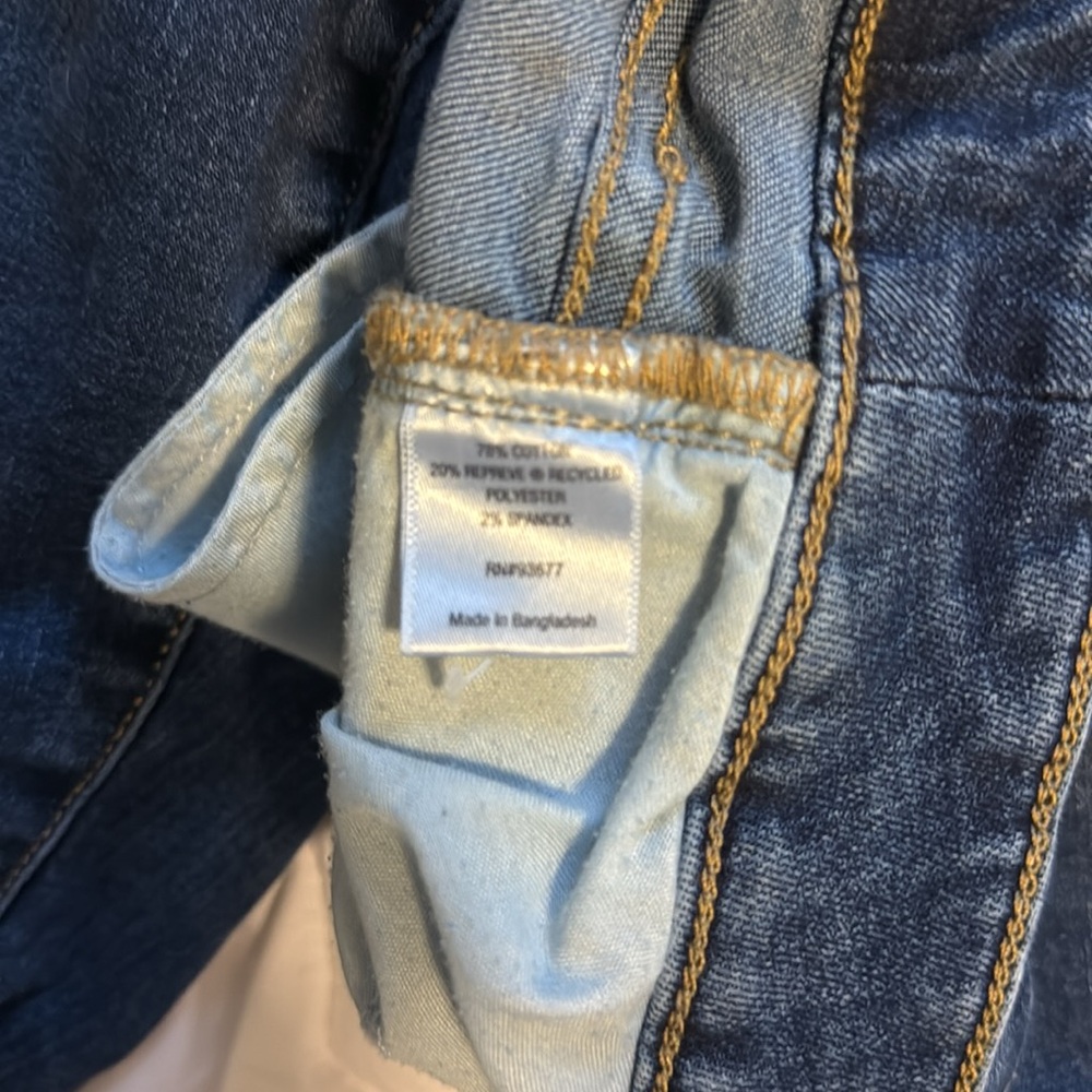 Like new Bermuda denim shorts - Picture 3 of 4